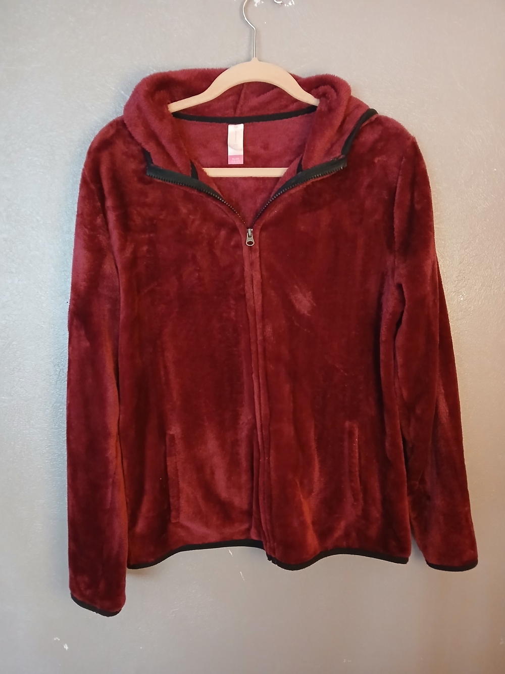 No Boundaries Women's Plush Hooded Zip Jacket in Burgundy, Large